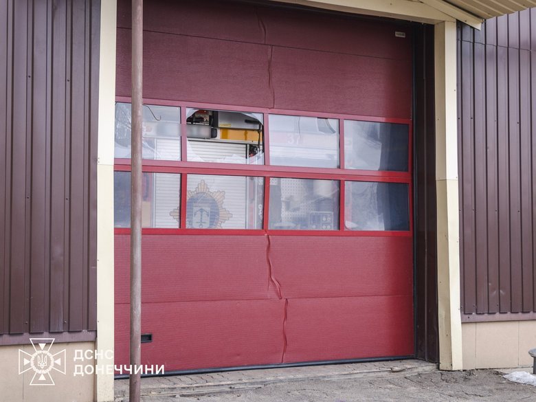 Удар РФ по пожарно-спасательному подразделению в Славянске