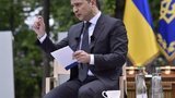 Президентський рейтинг: 30,2% - за Зеленського, 14,4% - Бойка, 13,7% - Порошенка, - опитування "Рейтингу". ІНФОГРАФІКА