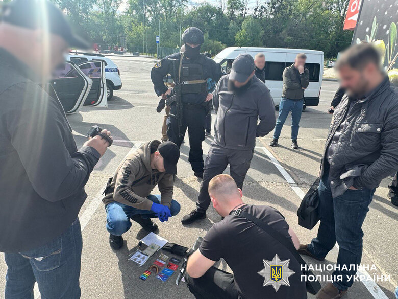 В Киевской области разоблачили группировку, которая требовала $20 тысяч и похитила автомобиль