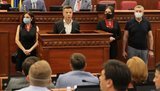 Депутати Київради вимагають від Зеленського припинити переслідування Порошенка і громадських активістів