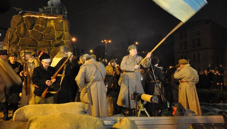 У Києві показали історичну реконструкцію бою за завод "Арсенал". ФОТОрепортаж+ВІДЕО