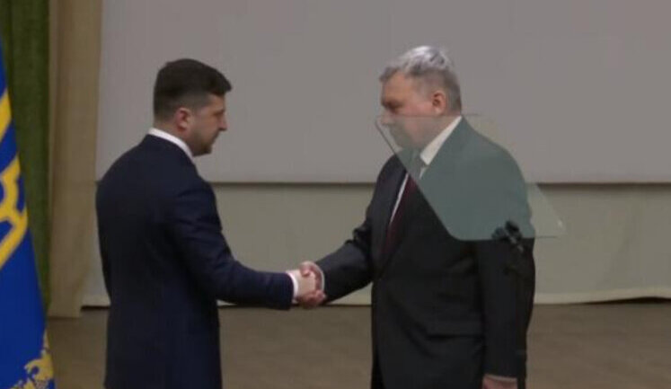 Таран був поставлений ОП для зриву підготовки до війни з РФ, його першого потрібно відправити на допит, - нардеп "Голосу", воїн Костенко