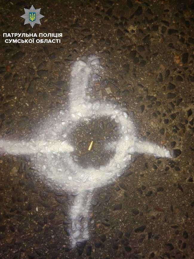 У Сумах через конфлікт біля магазину сталася стрілянина, двох людей поранено, - поліція 03