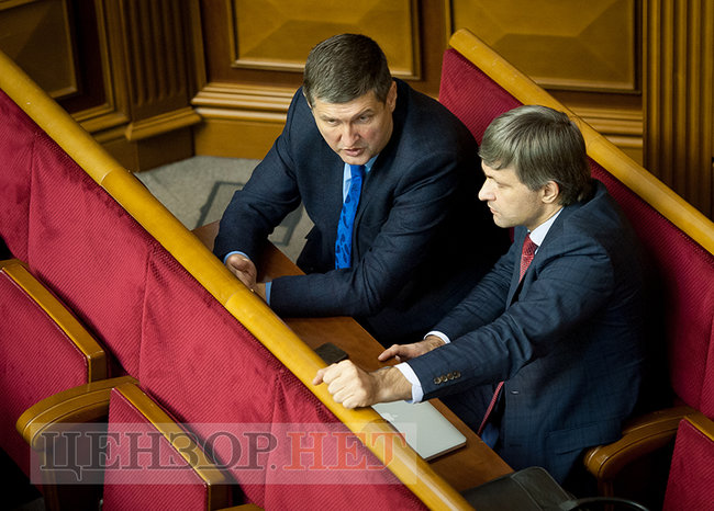 Розмова Лозового з Новинським і Папієвим та суперечка Парубія з Яценком, - день роботи ВР 5 грудня 11