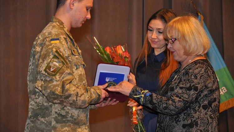 Медик 1-го батальона 79-й бригады Олег Тетеря: Раненых стало меньше, но они сложнее, чем в 2014-м. Сейчас, в основном, страдают от снайперов