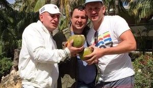 Микитась та Татаров: кожен Новий рік зустрічали разом, а сидить тільки один