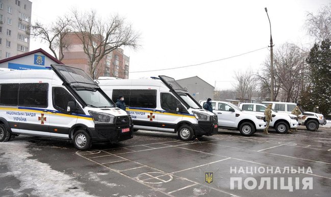 Нацгвардійці, які виконують завдання в ООС, отримали нові службові автомобілі 02