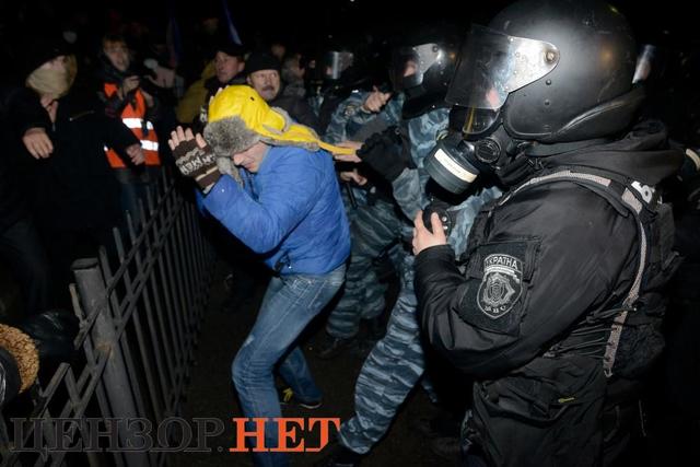 суд 
