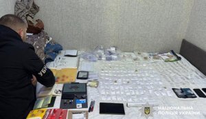 Кокаїну на 2 млн грн: у Львові затримано зловмисників, підозрюваних у розповсюдженні наркотиків. ФОТОрепортаж