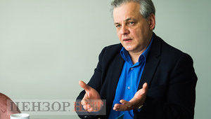 Якщо можна розпустити КС законом, тоді можна скасувати результати президентських виборів рішенням ЖЕКу, - Рахманін