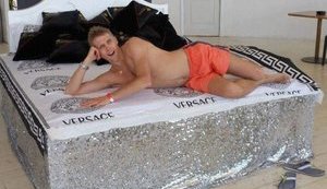 Голова Дніпропетровської ОДА Бондаренко брав участь у російській програмі "Давай одружимося" і був готовий зніматися в рекламі білизни, - журналістка. ВІДЕО+ФОТО
