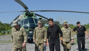 Разумков на фронті: Ми не мовчатимемо, коли на нас здійснюють атаки