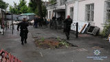 Двое неизвестных в масках со стрельбой ограбили администрацию рынка в Киеве. ФОТОрепортаж