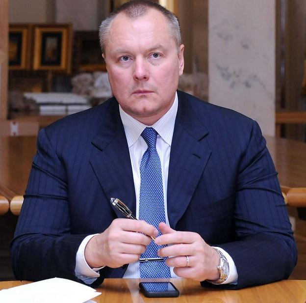 VIP-нерезиденти: за що Артеменко і Боровик втратили громадянство України 02 VIP-нерезиденти: за що Артеменко і Боровик втратили громадянство України 02