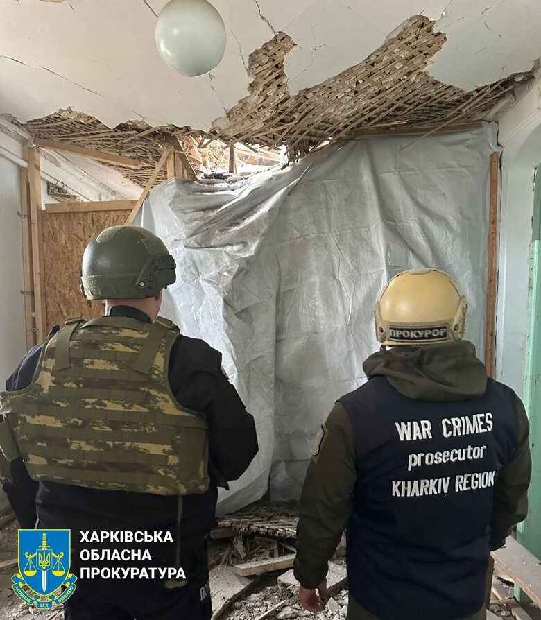 Последствия обстрела Кондрашовки в Харьковской области: Ранена 67-летняя женщина 02