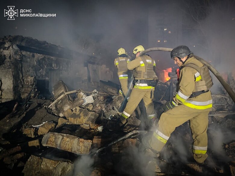 пожар в Николаеве после удара