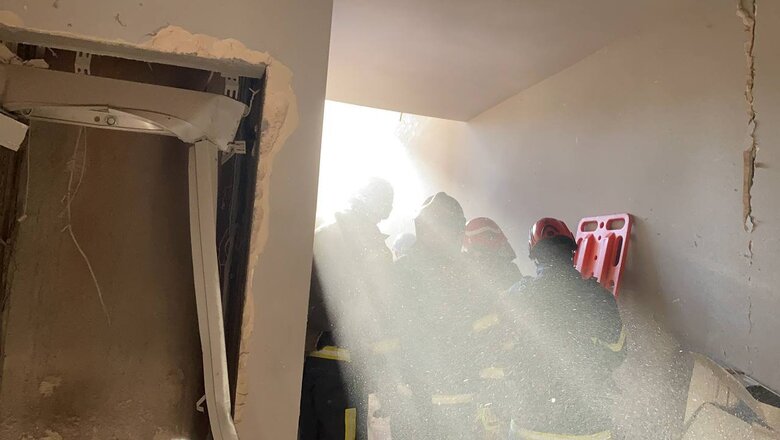 Ракетний удар по Києву: горить 9-поверхівка у Шевченківському районі, частково зруйновано три верхні поверхи, попередньо 1 людина постраждала, - ДСНС 03