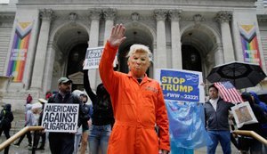 "Без королів": американці вийшли на протести проти політики Трампа. ФОТОрепортаж