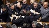"Мы увидим драки, скандалы, яркие выступления, но главное начнется после выборов", - эксперты о предстоящей сессии ВР