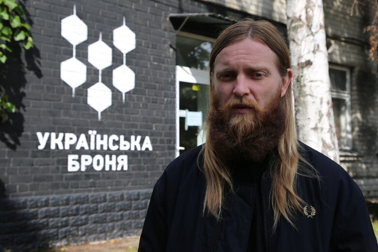 Дмитро Хвиля: Рівень і якість бронежилетів як був в 14-му, таким практично зараз і залишається. Ми досі на сталі. Наче третій світ 01