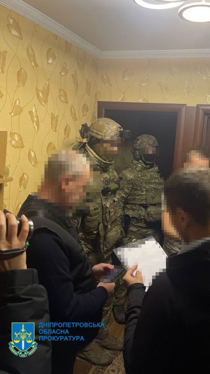 Сотрудница стратегического предприятия на Днепропетровщине передавала рашистам информацию о ВСУ, - прокуратура 02