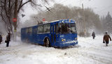 На Одессу обрушился сильный снегопад: движение в городе парализовано. ФОТОрепортаж