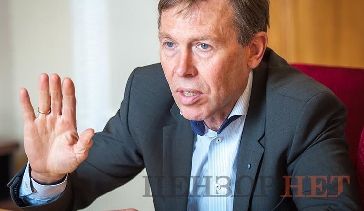 "Запитайте в Порошенка, скільки разом із Медведчуком вони заробляють на скрапленому газі", - Соболєв відповів нардепу від БПП Мельничуку на звинувачення на адресу Тимошенко. ВIДЕО