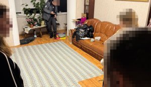 Правоохранитель организовал бизнес на уклоняющихся от мобилизации и дезертирах: в Запорожье разоблачена преступная группа, - ГБР. ФОТОРЕПОРТАЖ