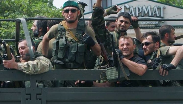 Кадировці на Донбасі: "Стверджують, що улюблена справа чеченців - свавілля. Під час депортації чеченців із "ДНР" двоє загинули в центрі Донецька"
