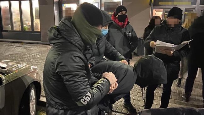 СБУ затримала банду рекетирів, що тероризувала Житомир 01