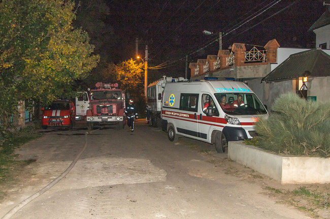 Масштабный пожар в одесской Черноморке: сгорели 16 домиков для отдыха 08 Масштабный пожар в одесской Черноморке: сгорели 16 домиков для отдыха 08