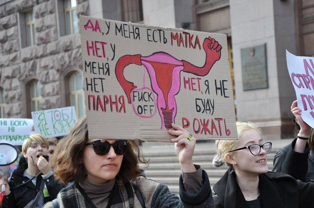 Police detains attackers of feminist rally held in downtown Kyiv 27 Police detains attackers of feminist rally held in downtown Kyiv 27