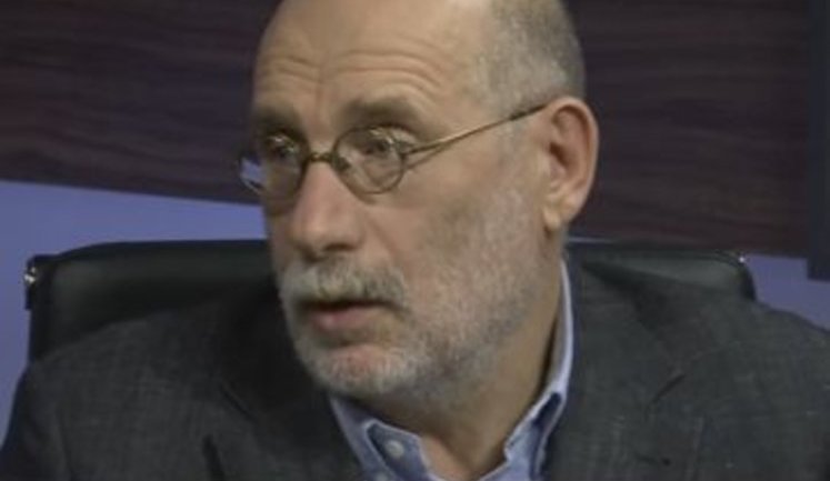 "Я думаю, что все повторится", - Акунин о революции в России. ВИДЕО