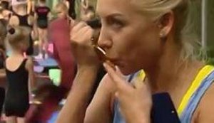 "Буду рада, если продажа моей золотой медали спасет чью-то жизнь", - спортсмены продают награды для поддержки украинской армии. ВИДЕО