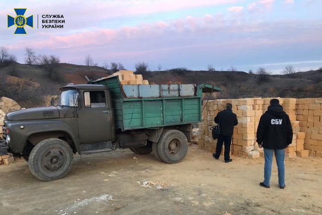 СБУ блокировала незаконную добычу полезных ископаемых в Одесской области. Экологический ущерб составляет 25 млн грн 03