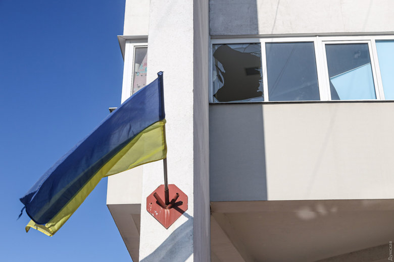 В одесской многоэтажке продолжают ликвидировать последствия разрушений после российского ракетного удара: некоторые жители до сих пор не вышли на связь 03