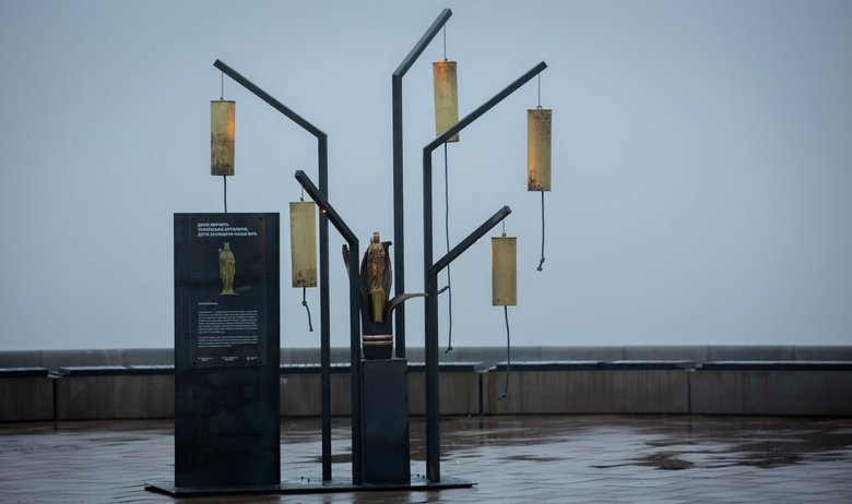 До Дня ракетних військ та артилерії відкрили артоб'єкти у Києві