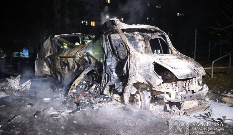 Наслідки масованої дронової атаки РФ на Харків: постраждали 32 людини, пошкоджено автівки та цивільну інфраструктуру. ФОТОрепортаж