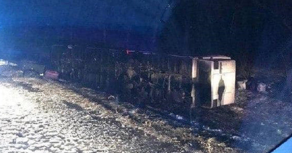 Рейсовий автобус перекинувся на Львівщині - постраждали 14 осіб, - ДСНС 01