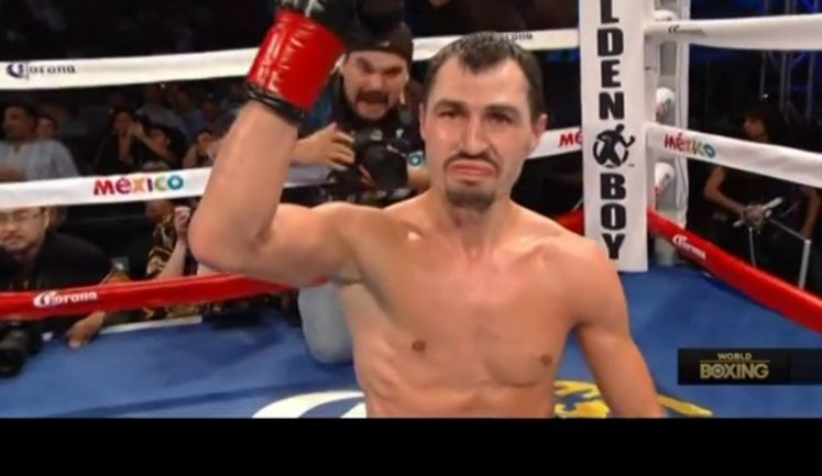 Ukraine's third boxing world champion: Viktor Postol knocked out Lucas Matthysse to win WBC title. VIDEO