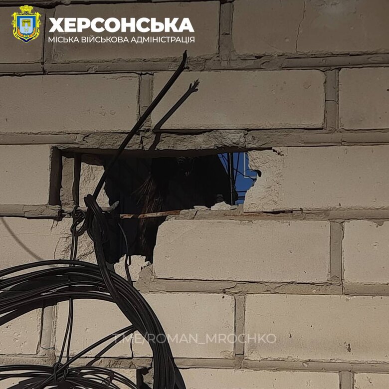 Последствия российских ударов по Херсону 03