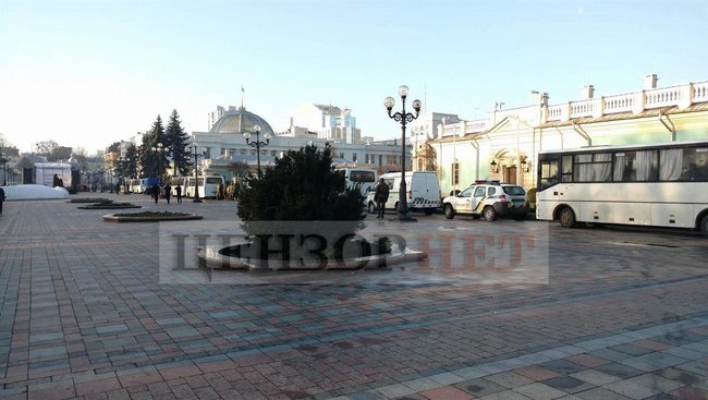 Палаточный городок сторонников Саакашвили возле Рады 05