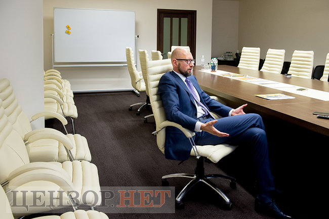 Арсений Яценюк: Я Петру Алексеевичу говорил в открытую: Смотри, сейчас вы Саакашвили натравливаете на меня – потом он займется вами 06 Арсений Яценюк: Я Петру Алексеевичу говорил в открытую: Смотри, сейчас вы Саакашвили натравливаете на меня – потом он займется вами 06