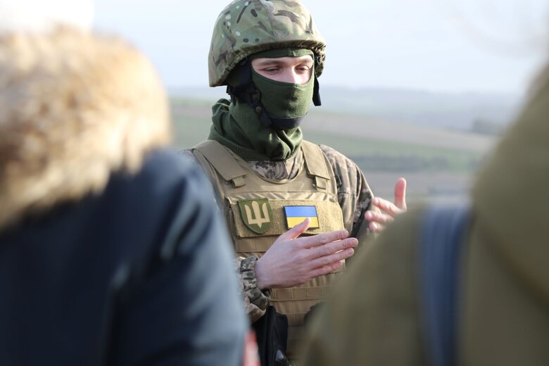 Військове керівництво Австралії відвідало українських воїнів, що проходять підготовку у Британії 05