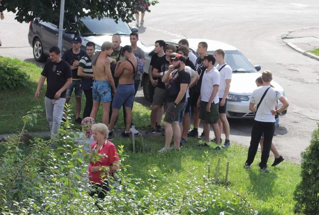 Поліція в Конотопі запобігла масовому конфлікту через спроби відставити мера Семеніхіна: затримано 46 учасників, травмовано 7 поліцейських 03