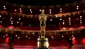 У Лос-Анджелесі оголосили переможців премії "Оскар": найкращий фільм - "Земля кочівників", найкращий актор - Ентоні Гопкінс, найкраща актриса - Френсіс Мак-Дорманд. СПИСОК