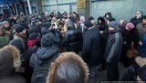 В Москве под крики "Мочи - пид#расов" задерживают и забрасывают яйцами геев. ФОТОрепортаж (обновлено)