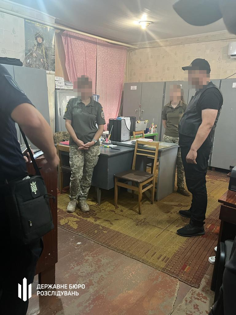 ДБР провело обшуки у ВЛК Київщини, Черкащини та Вінниччини для виявлення фактів корупції 03