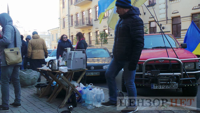 Rally outside Ukrainian parliament: Owners of cars registered abroad demanding affordable customs clearance rates for their vehicles 17
