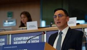 Глен Мікалеф виступив проти повернення Росії у футбол